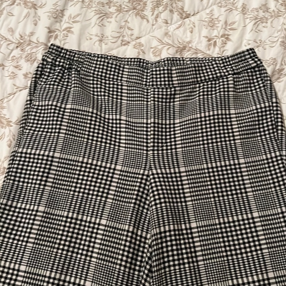 Old Navy plaid pull on pants